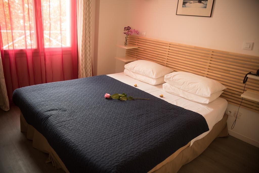 Brit Hotel Colbert Juan-les-Pins Exterior foto