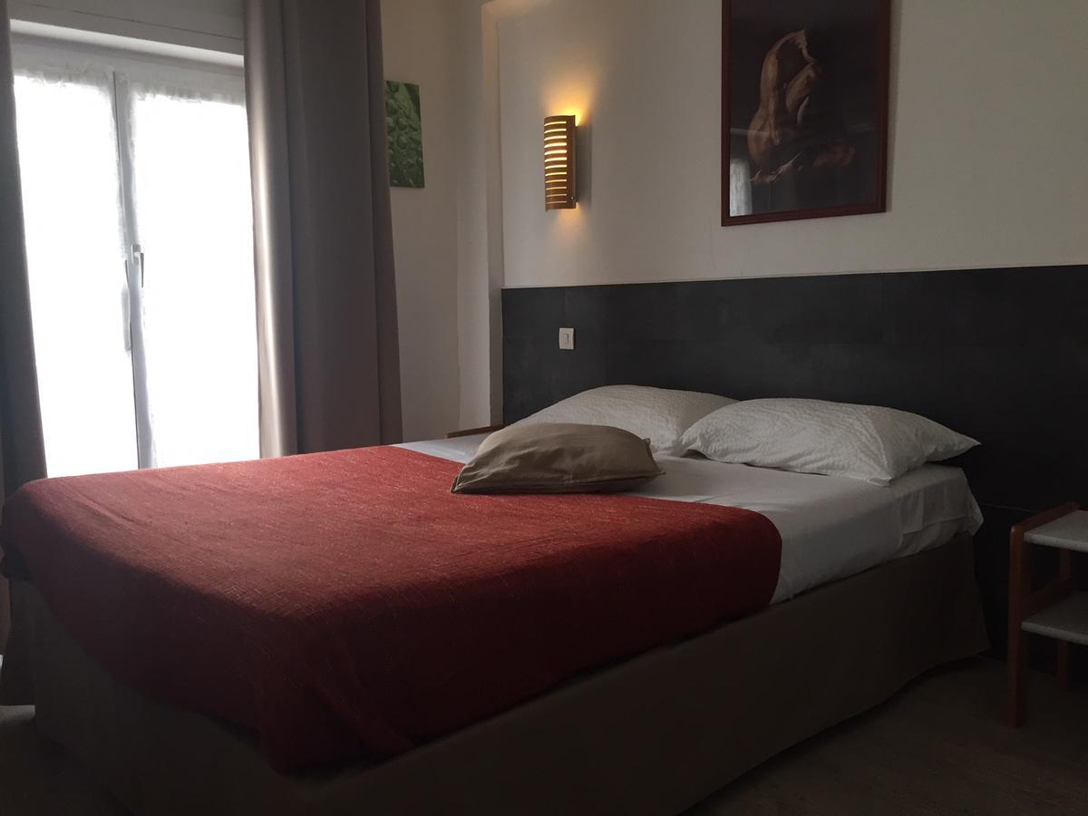 Brit Hotel Colbert Juan-les-Pins Exterior foto