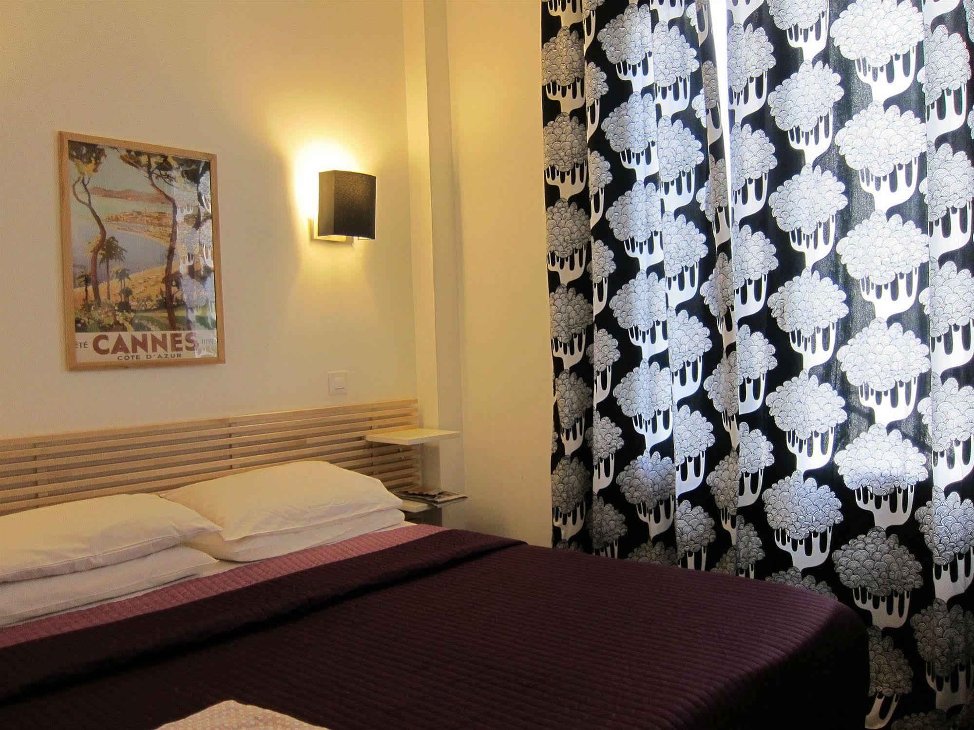 Brit Hotel Colbert Juan-les-Pins Exterior foto