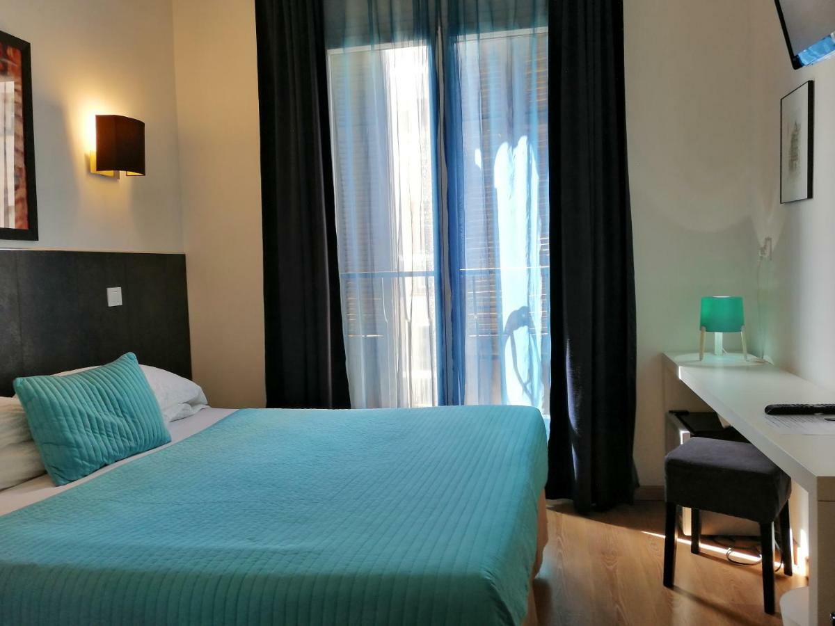 Brit Hotel Colbert Juan-les-Pins Exterior foto
